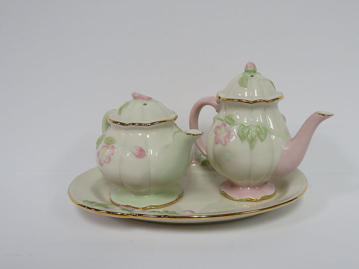 Lenox Salt and Pepper Set