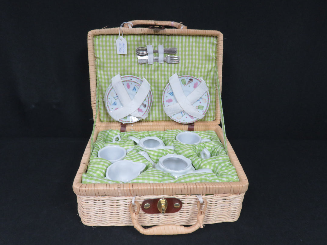 Child's Dish Set in Basket