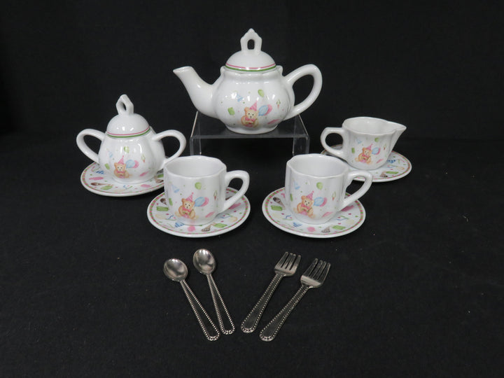 Child's Dish Set in Basket