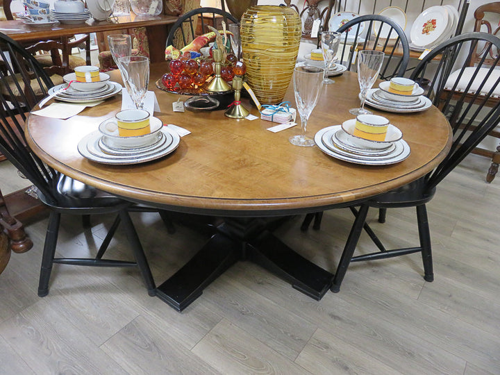 Ethan Allen Dining Table & Chairs