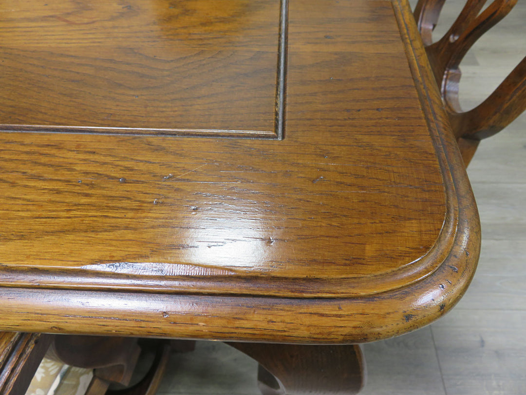 Red Oak Dining Table & Chairs