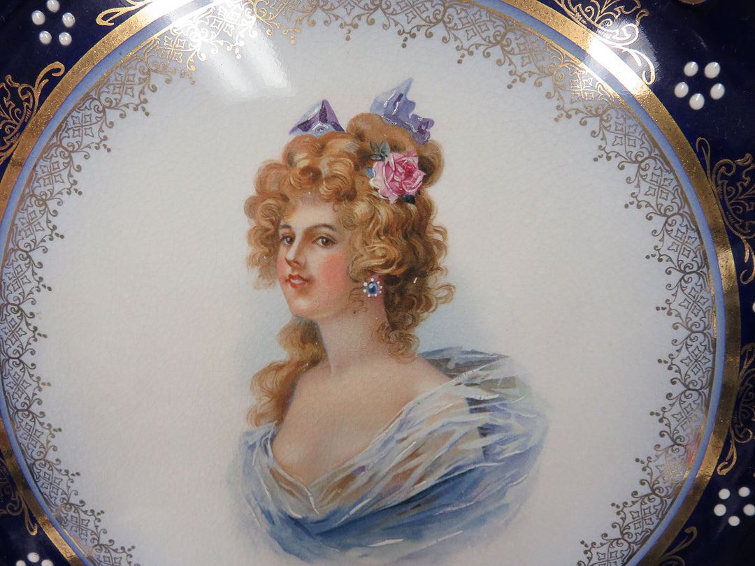 Royal LaBelle Plate
