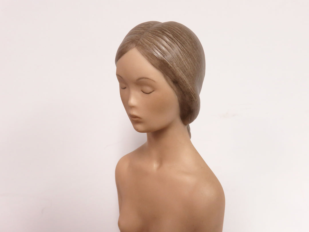 Laszlo Ispanky Figurine