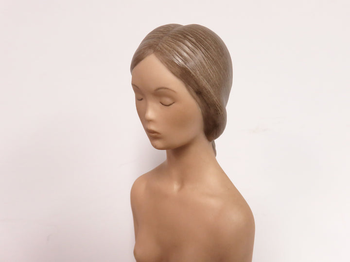 Laszlo Ispanky Figurine