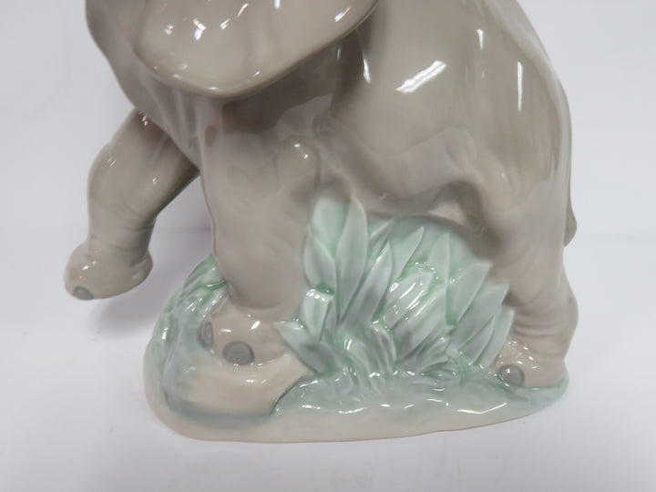 Nao Elephant Figurine