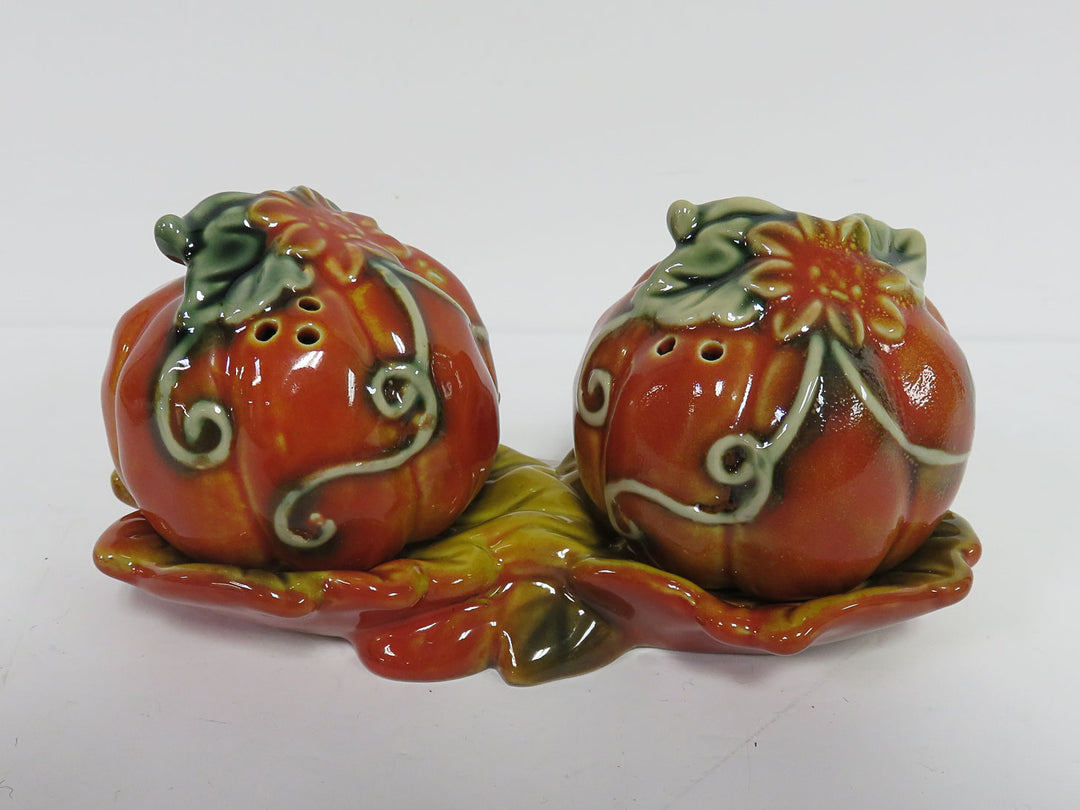 Puimpkin Salt and Pepper Set