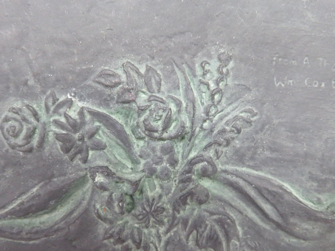 Hen Feathers Placque