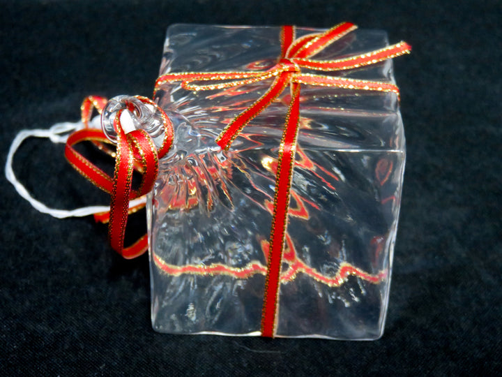 Steuben Holiday Gift Box Ornament