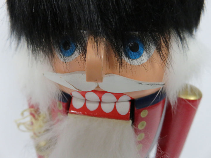 Erzgebirgische Soldier Nutcracker