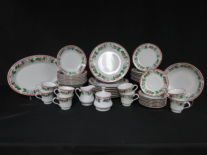 Lynn's "St. Maria" Christmas China