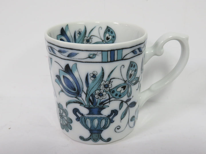 Blue and White Knobler Mug Set
