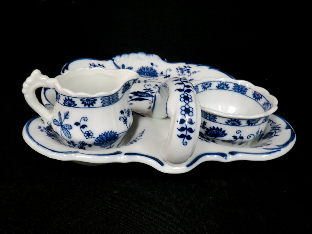 Blue Onion Design Strawberry Basket