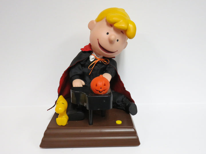 Animated Schroeder Playing Piano