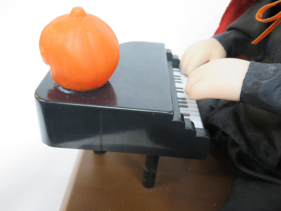 Animated Schroeder Playing Piano