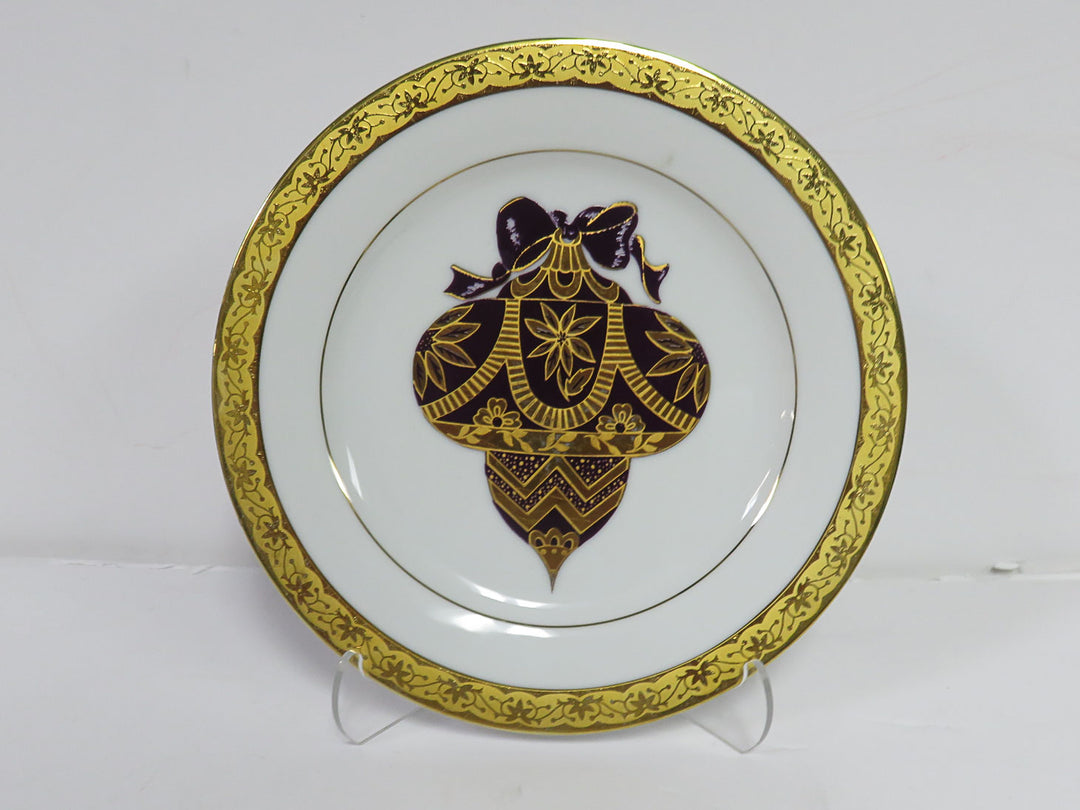Muirfield Christmas Dessert Plates