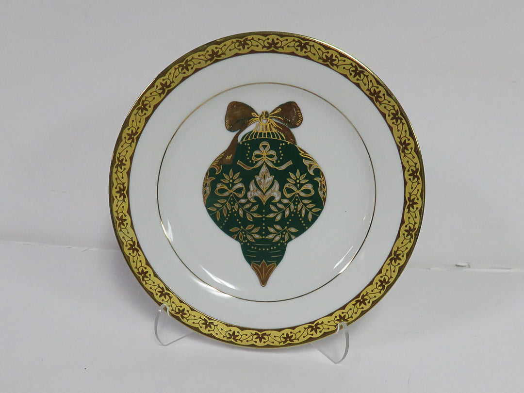 Muirfield Christmas Dessert Plates