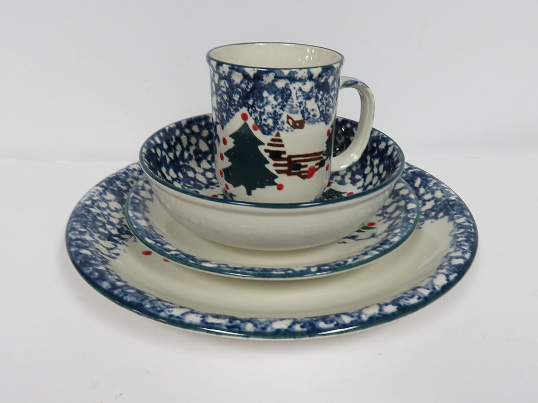 Tienshan Christmas China Set