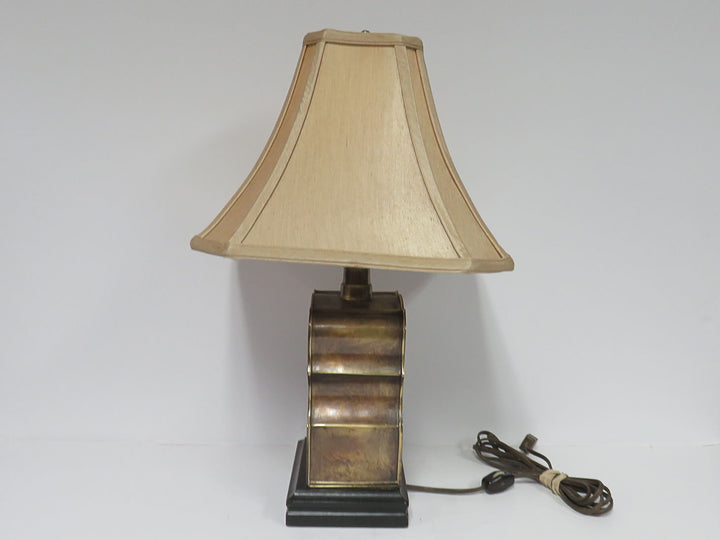 Traditional Style Accent Lamp