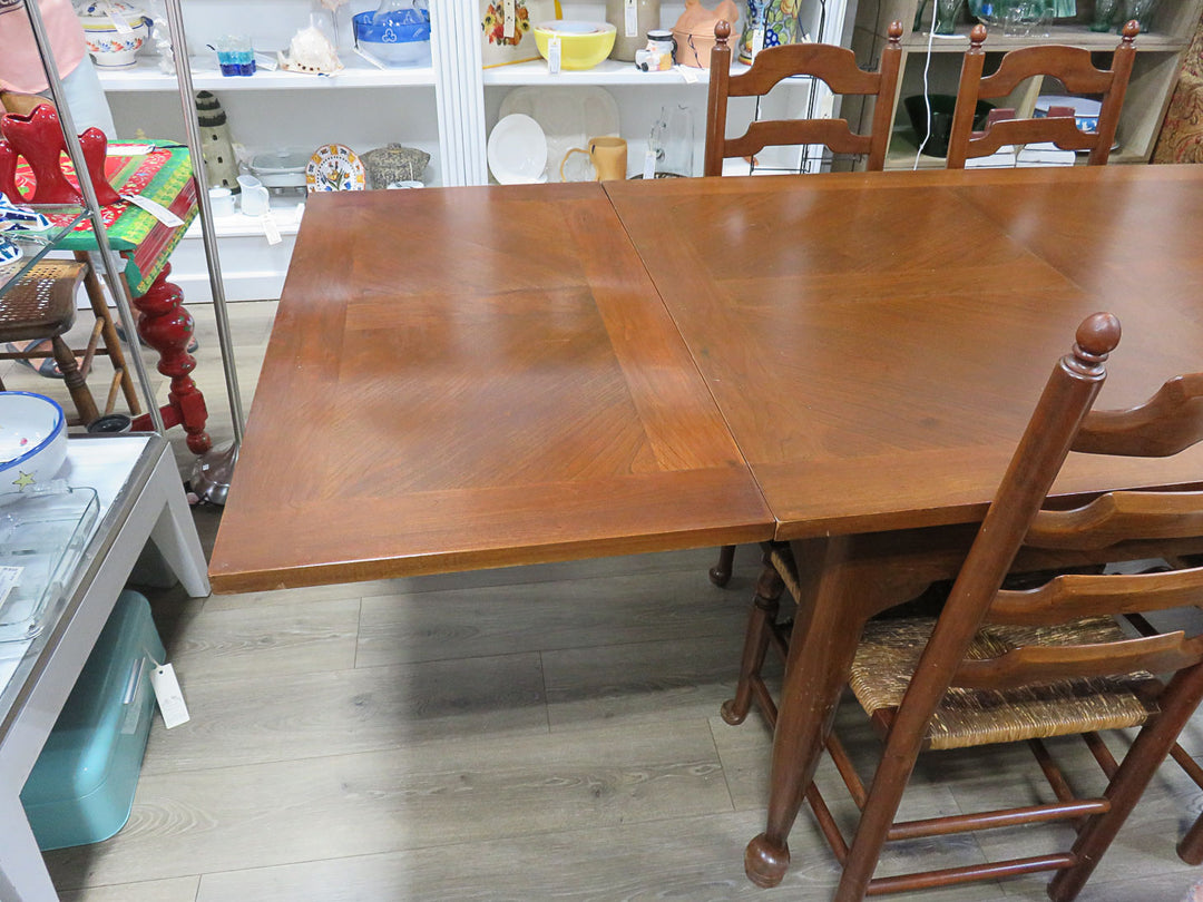 Cherry Dining Table & Chairs Set
