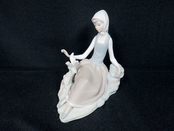 Lladró Figurine