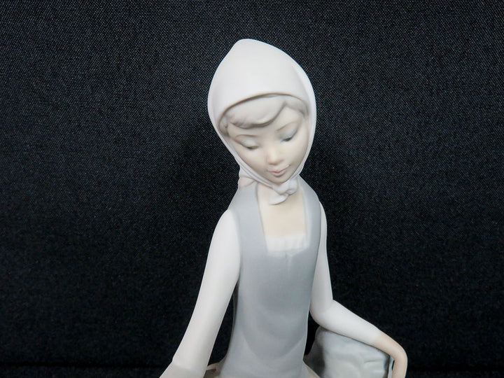 Lladró Figurine