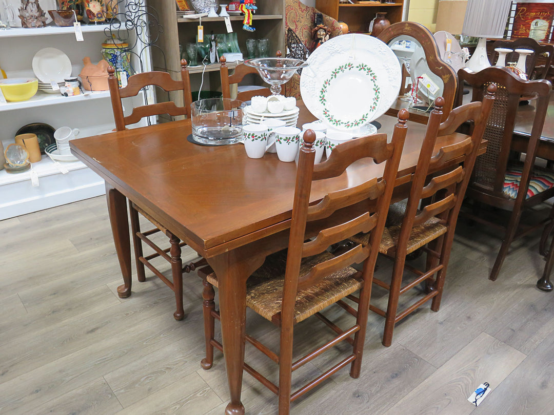 Cherry Dining Table & Chairs Set