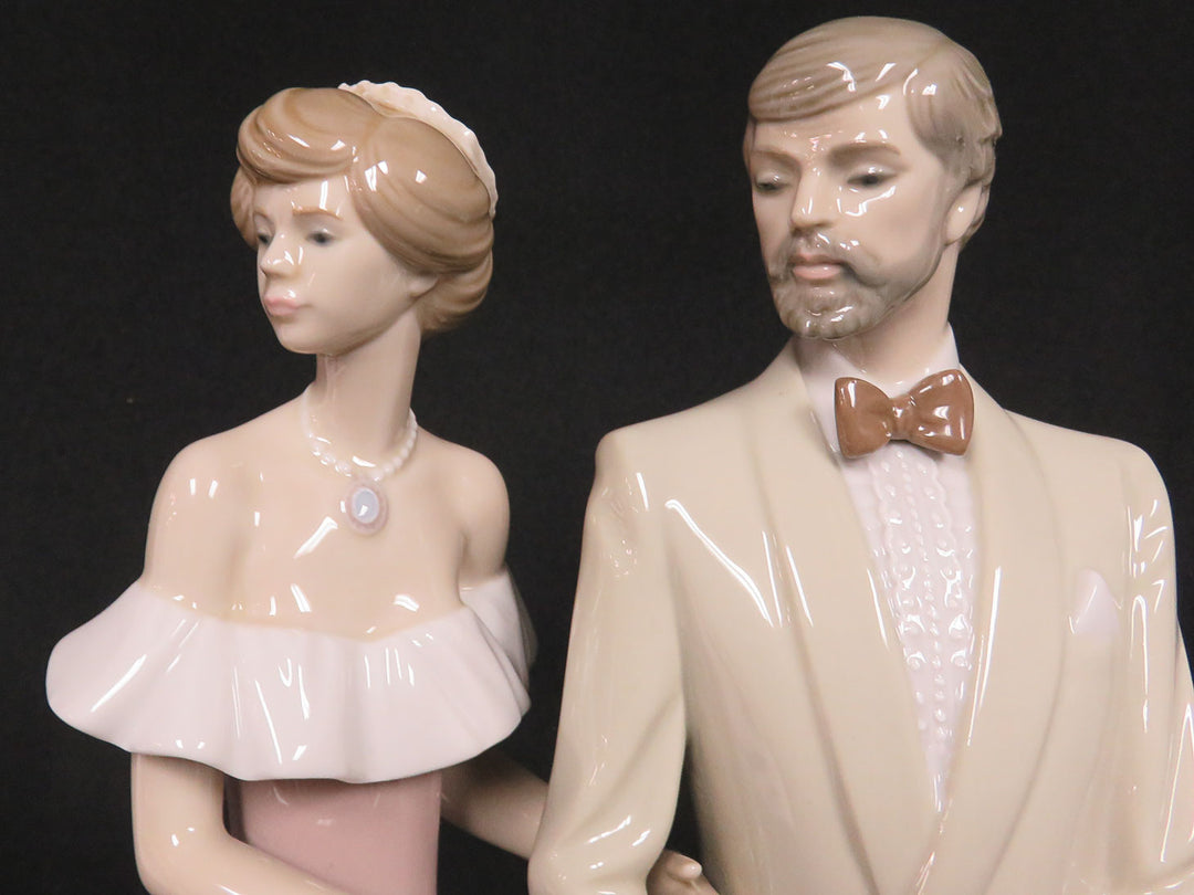 LLadro "An Evening Out" Figurine