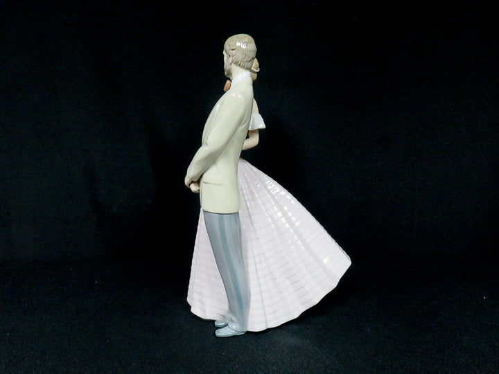 LLadro "An Evening Out" Figurine
