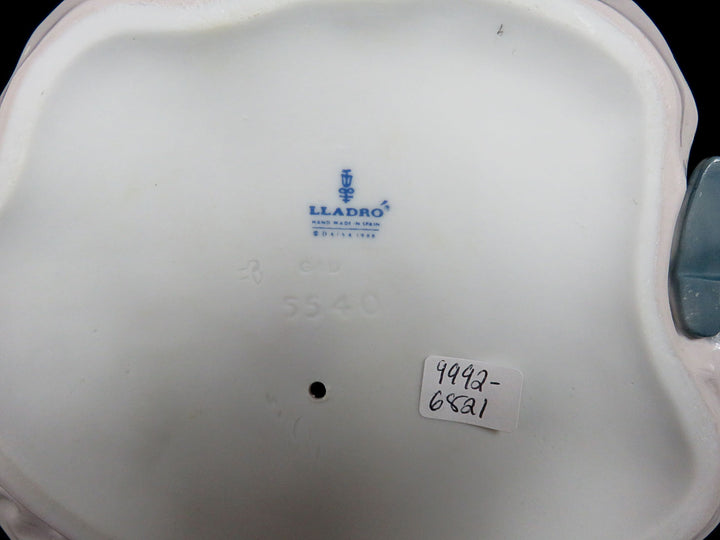 LLadro "An Evening Out" Figurine