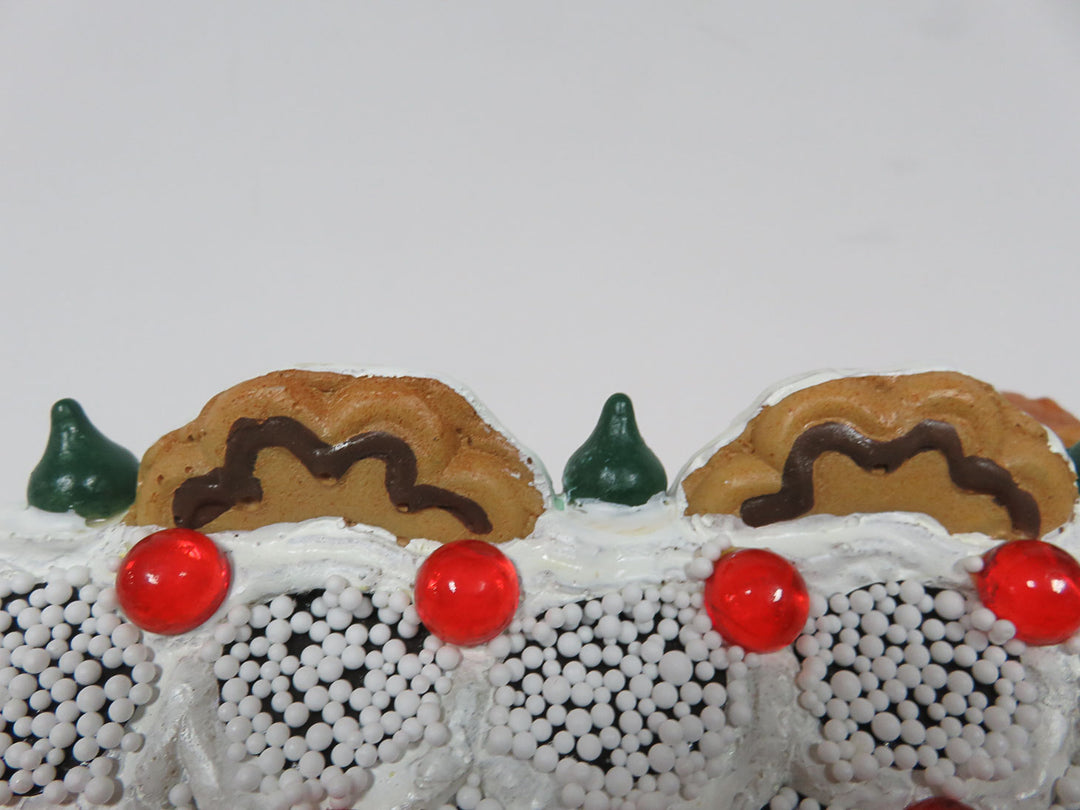 Byers Choice Gingerbread House