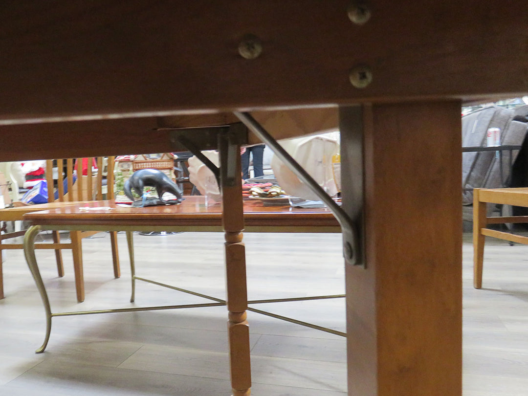 Kestell Octagonal Poker Table