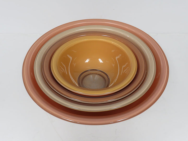 Pyrex Nesting Bowls