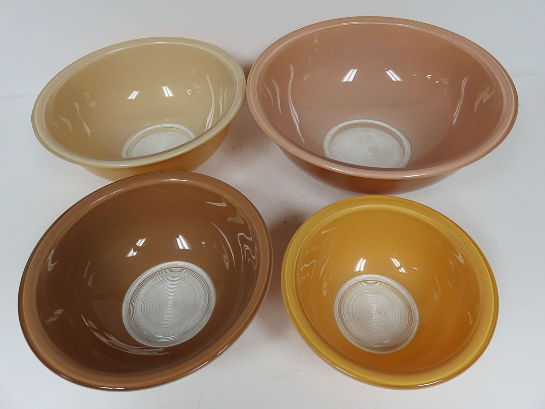 Pyrex Nesting Bowls