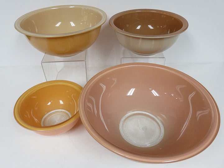 Pyrex Nesting Bowls