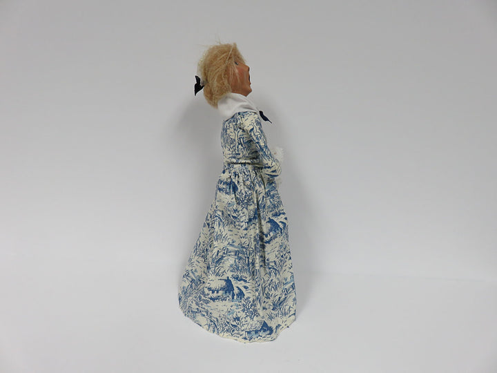 Byers Choice Woman Caroler
