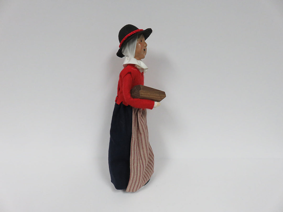 Byers Choice Woman Caroler