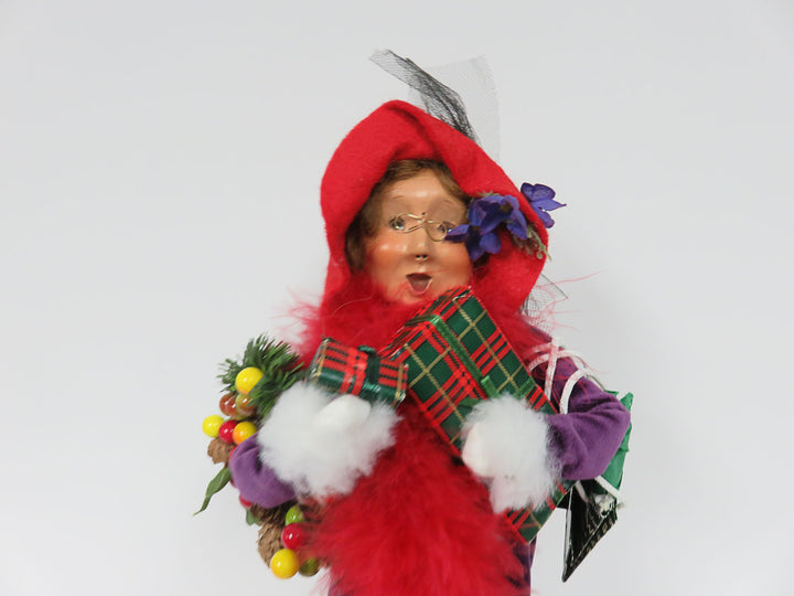 Byers Choice Shopper