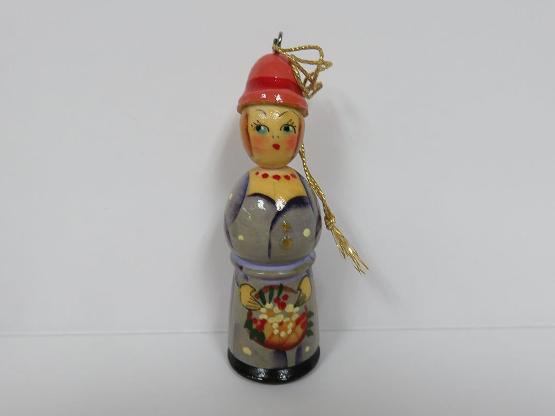 Matryoshka Holiday Nesting Doll