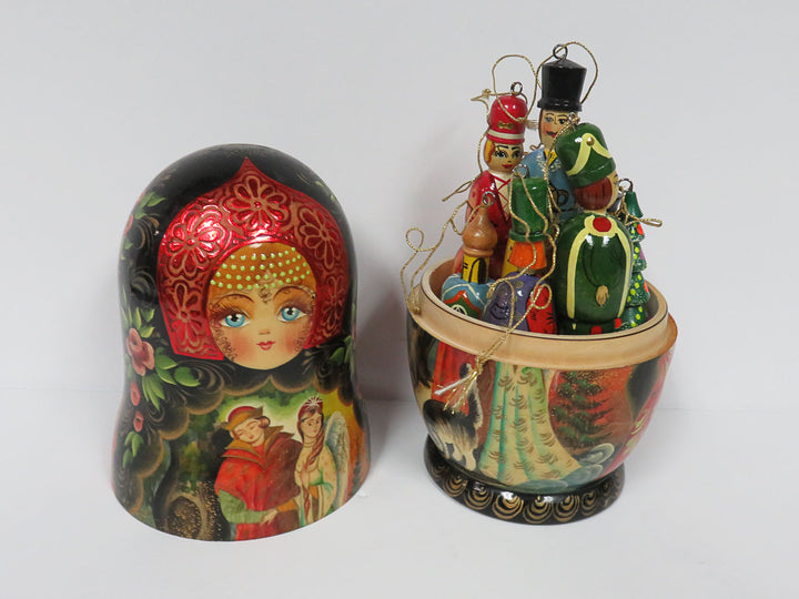 Matryoshka Holiday Nesting Doll