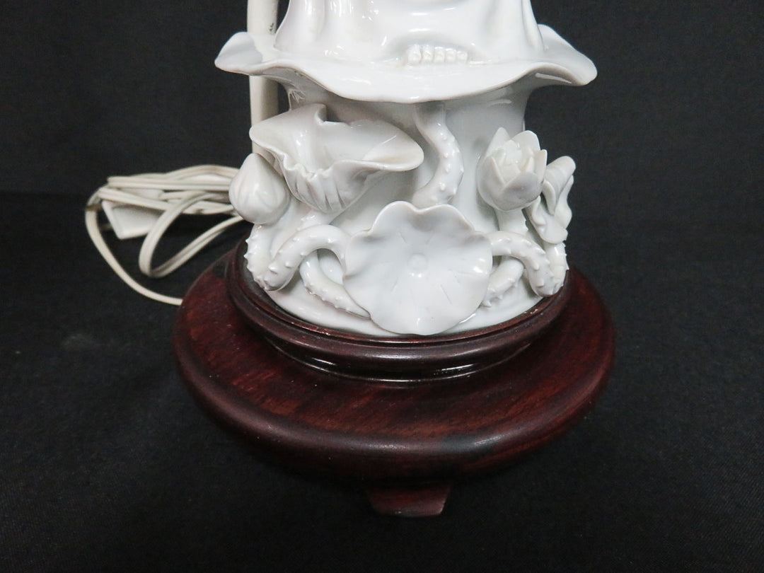 Blanc De Chine Kwan Yin Lamp