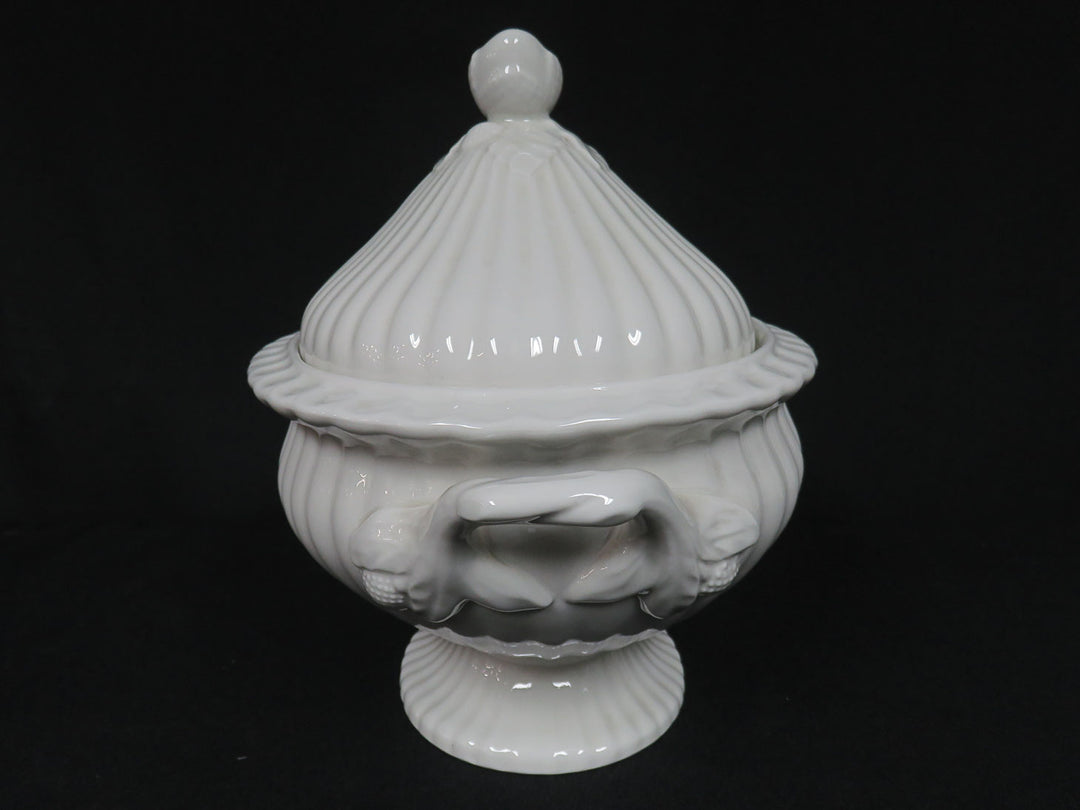 Red-Cliff Soup Tureen