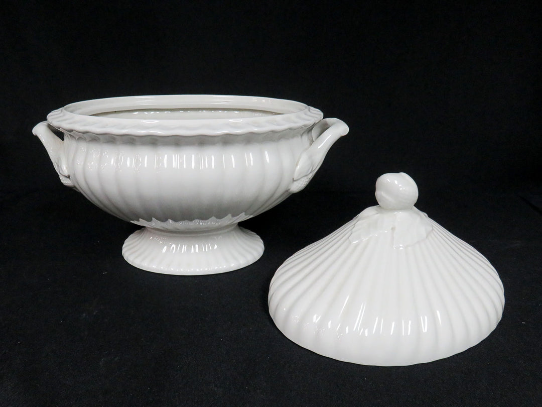 Red-Cliff Soup Tureen