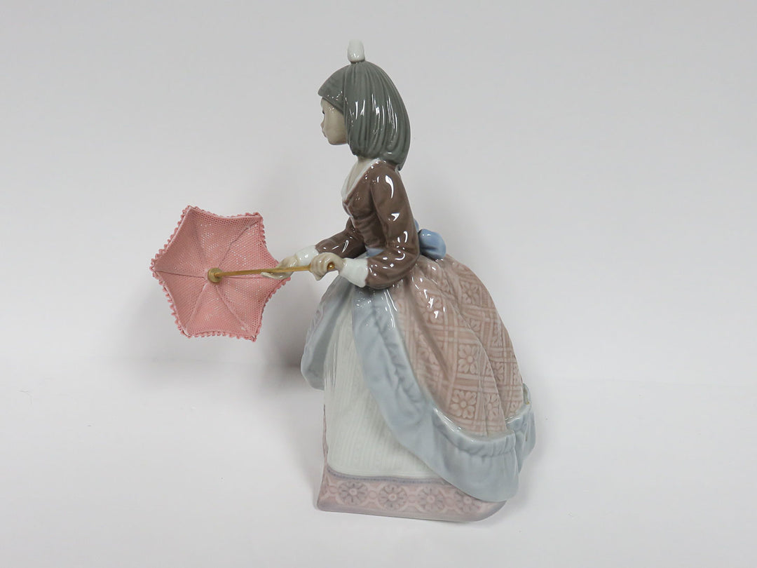 Lladró "Jolie" Figurine