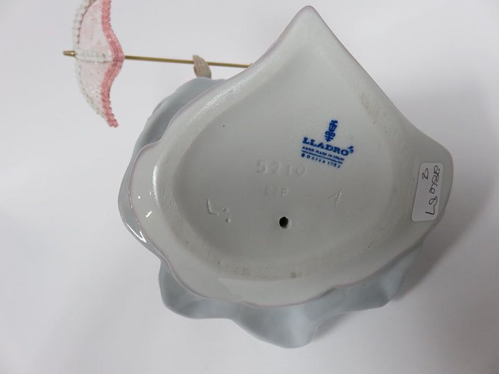 Lladró "Jolie" Figurine