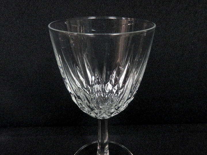 Studio Nova Wine Glasses
