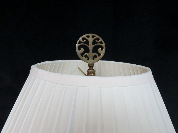 Vintage Temple Jar Table Lamp