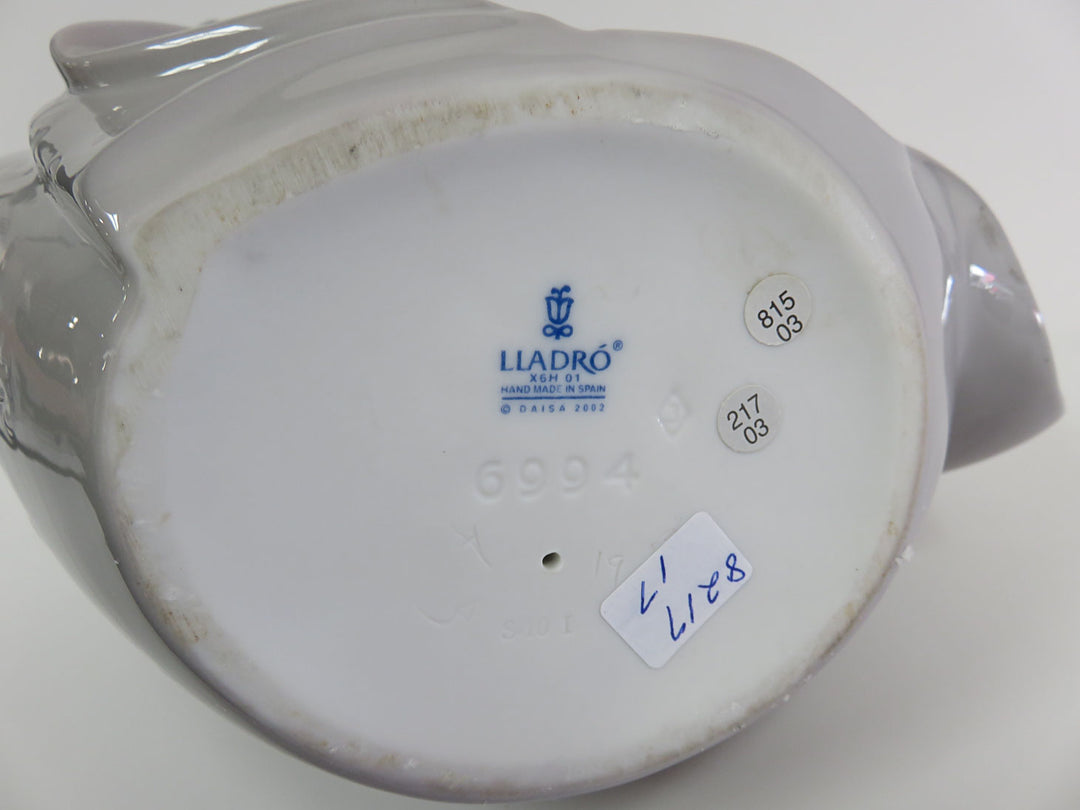 Lladró "Birth of Jesus" Figurine
