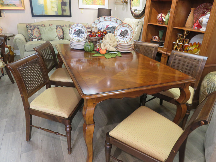 Drexel Heritage Dining Table