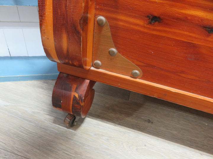 Red Cedar Lockable Chest