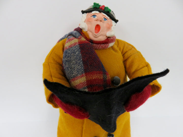 Simpich Christmas Caroler